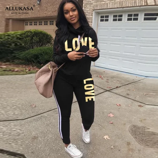 Conjunto de 2 piezas para mujer, sudadera con capucha de cuello alto con estampado de letras de amor, pantalones, chándal, ropa de calle de talla grande, traje informal 2022 - Imagen 4
