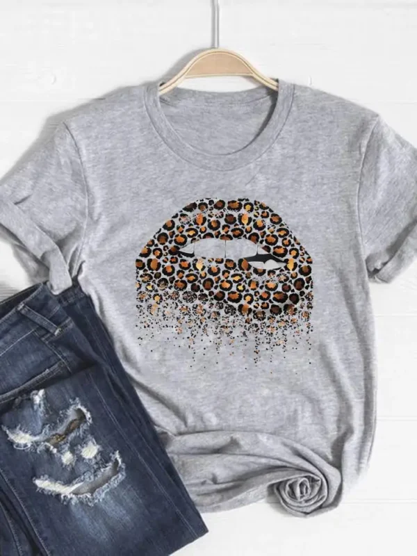 Camiseta básica para mujer, ropa con estampado de leopardo, tendencia de corazón de amor, Top bonito de verano, camiseta gráfica de manga corta a la moda - Imagen 21
