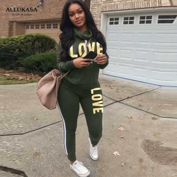 Conjunto de 2 piezas para mujer, sudadera con capucha de cuello alto con estampado de letras de amor, pantalones, chándal, ropa de calle de talla grande, traje informal 2022 - Imagen 5