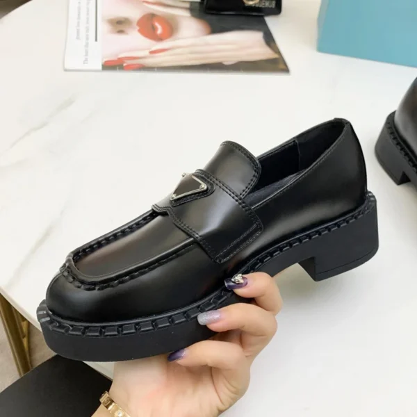Mocasines zapatos para mujer cuero genuino zapatos casuales de cuero brillante 41 2025 estilo inglés Original parte inferior gruesa altura creciente - Imagen 4