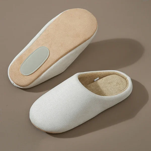 Zapatillas de piel de invierno para mujer, nuevas Zapatillas de casa de felpa cortas y suaves, zapatos planos de algodón silenciosos antideslizantes para interiores, chanclas peludas cálidas - Imagen 3