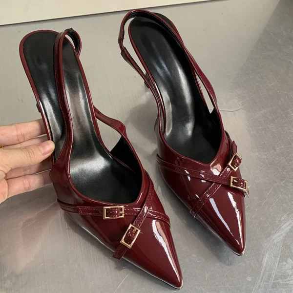 Sandalias femeninas de moda, tacones rojos a la moda, zapatos de tacón para mujer, calzado con talón descubierto, zapatos con hebilla y punta estrecha, zapatos de tacón para mujer