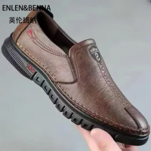 Zapatos de hombre, cómodos zapatos de cuero sintético a la moda, suela suave, superficie suave, zapatos de cuero antideslizantes para hombre