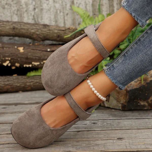 Zapatos planos de mujer con punta redonda, zapatillas informales para mujer, vestido de enfermera, cómodo, nuevo verano, tela de PU de goma sólida, calado de ocio Ho - Imagen 3