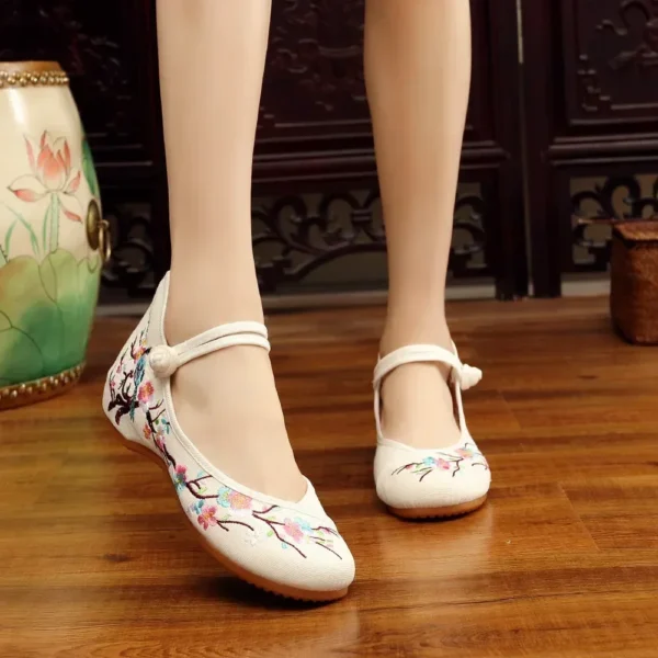 Zapatos informales para mujer, moda Vintage, elegante, estilo étnico, ropa de calle bordada, zapatos de mujer de estilo chino, novedad de verano - Imagen 2