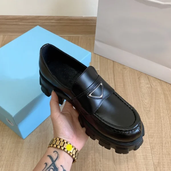 Mocasines zapatos para mujer cuero genuino zapatos casuales de cuero brillante 41 2025 estilo inglés Original parte inferior gruesa altura creciente