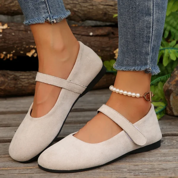 Zapatos planos de mujer con punta redonda, zapatillas informales para mujer, vestido de enfermera, cómodo, nuevo verano, tela de PU de goma sólida, calado de ocio Ho - Imagen 4