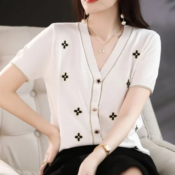 Suéter de Cachemira con cuello en V para mujer, cárdigan de manga corta con hierba de cuatro hojas, suave, Moda de Primavera y otoño, 2023 - Imagen 3