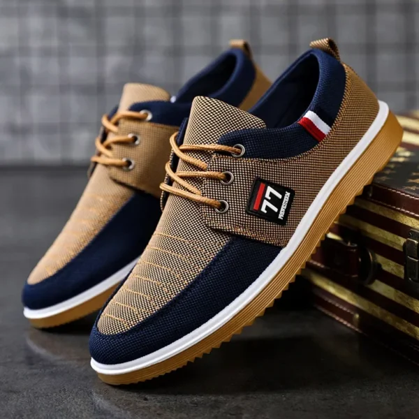 Zapatos de lona de verano para hombre, zapatos planos ligeros informales de malla transpirable, zapatos vulcanizados, zapatillas clásicas con cordones 2025 para hombre