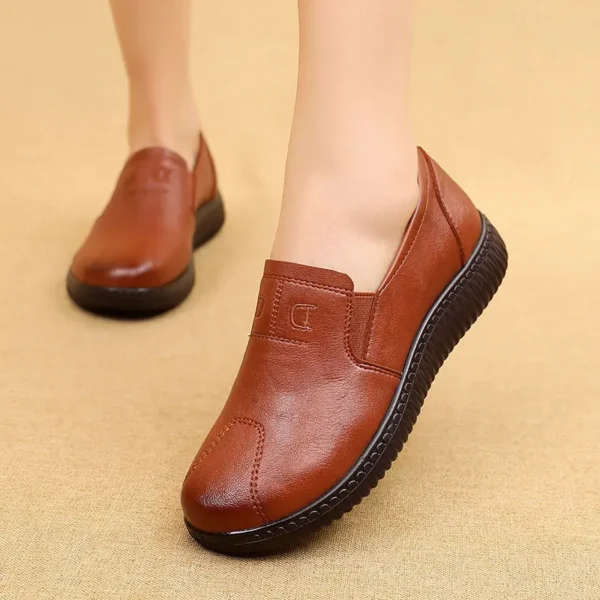 Zapatos de cuero para mamá para mujer, cómodos mocasines negros para primavera y verano, zapatos planos perezosos de suela blanda para madre y mujer - Imagen 2