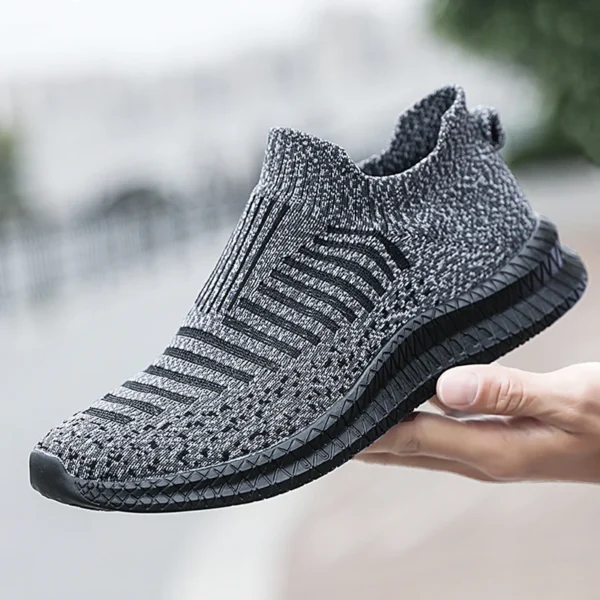 Zapatos informales transpirables para hombre, zapatos ligeros para caminar al aire libre, zapatillas antideslizantes para hombre, zapatos planos vulcanizados sin cordones 2023