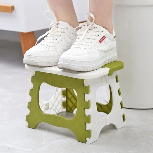 Taburete plegable de plástico grueso para puesto, taburete para niños, taburete de tren portátil ligero, taburete bajo para adultos, muebles que ahorran espacio - Imagen 4